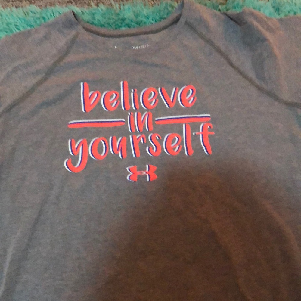 Under armor short sleeve shirt